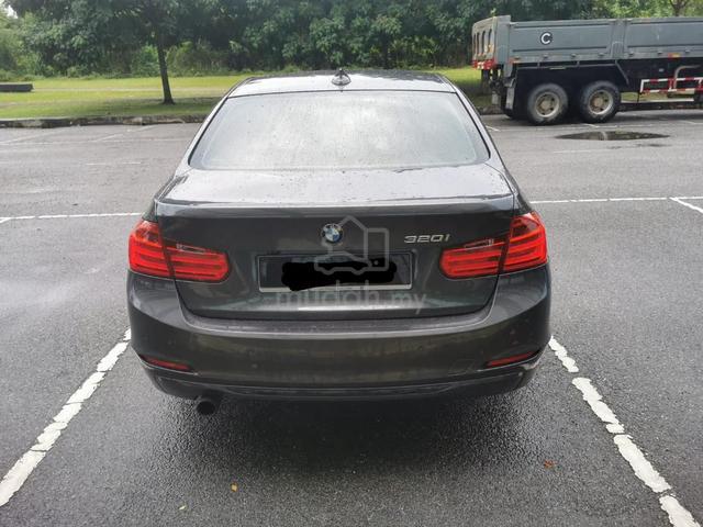 2015 Bmw 320i 2.0 SPORT LINE (CKD) (A) - 2