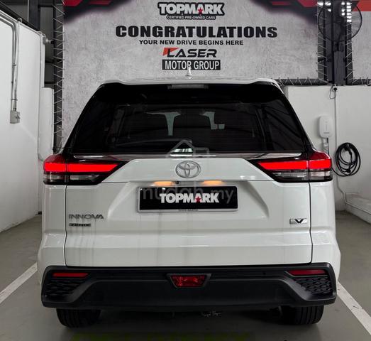 2025 Toyota INNOVA ZENIX  2.0 V  Demo Unit Auto - 3