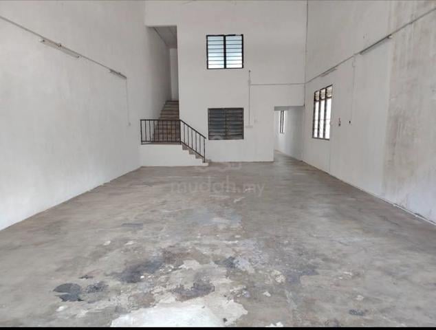 Rumah Kedai ( Taman Semarak) 1