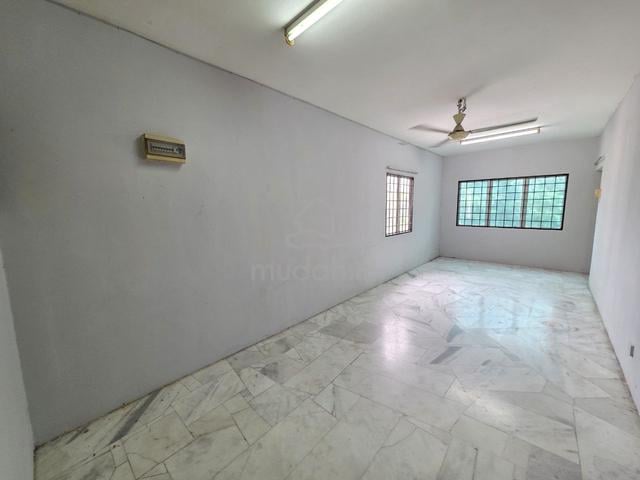 Rose Apartment ( Saujana Utama ) 1