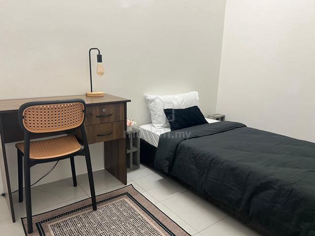 Bilik Sewa Wanita berhampiran Hospital Seri Iskandar, UTP, UITM 1
