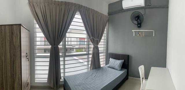 Comfort single room for rent at Ara Sendayan, Seremban 1