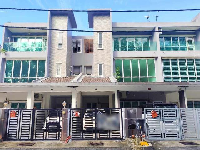[-46%] Town House (Upper Unit) - Taman Permatang Maju, Perak 1