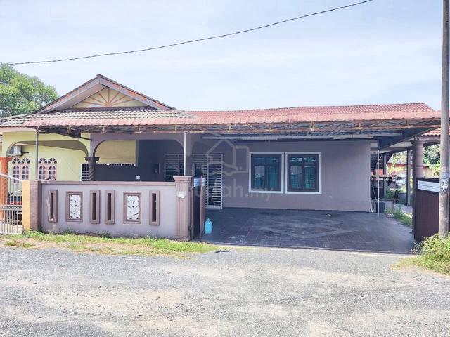 Semi D Paka, Dungun 1