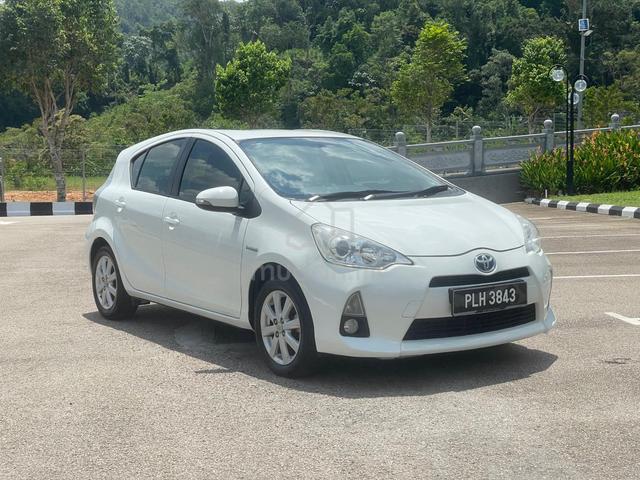 2013 Toyota PRIUS C 1.5 (HYBRID) NHP10R (A) - 1