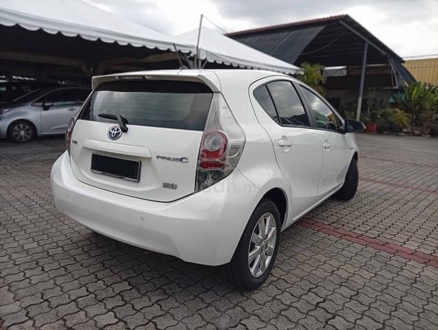 2013 Toyota PRIUS C 1.5 (HYBRID) (A) - 3