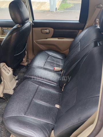 2017 Nissan GRAND LIVINA 1.6 CLASSIC/COMFORT - 4