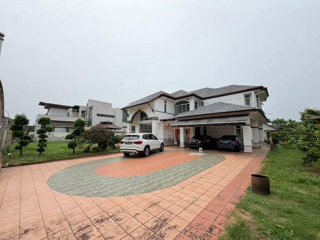 Skudai Taman Universiti 2 Storey Bungalow 11000sqf 6B6B Gated Guarded 1