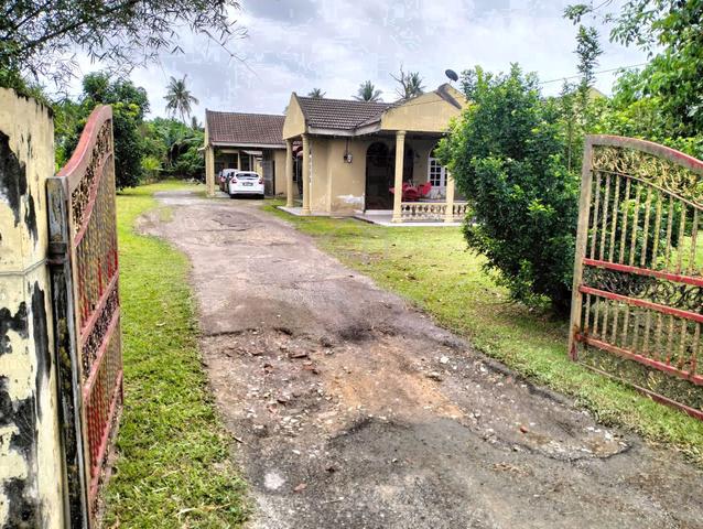 Banglow & 2 Unit Rumah Sewa di Kampung Kenangan, Puchong Selangor. 1
