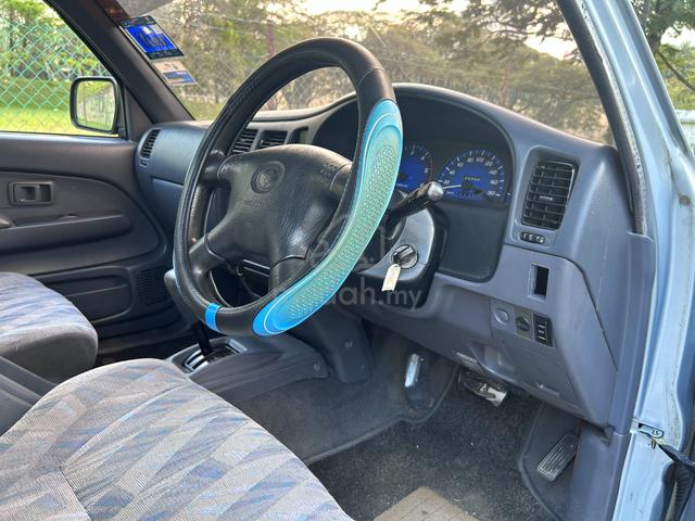 Toyota HILUX 2.5 SR TURBO DIESEL (A) FACELIFT - 3