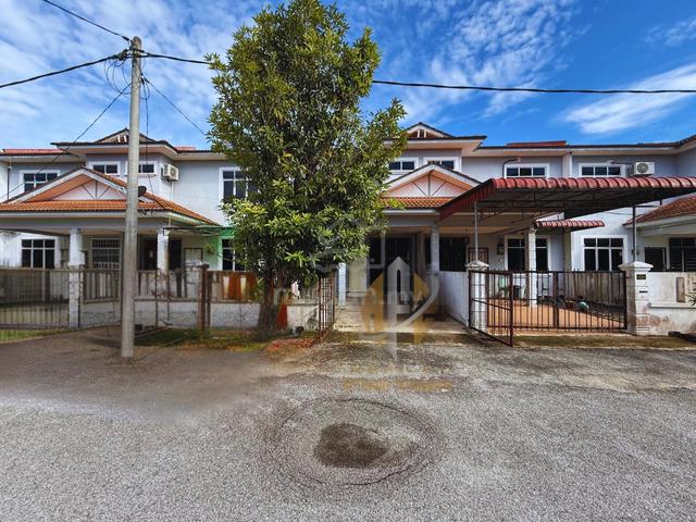 Rumah Teres 2 Tingkat di Taman Desa Mutiara, Gong Badak dekat Petron 1