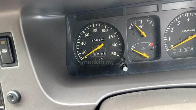 2003 Toyota UNSER 1.8 LGX (A) - 3