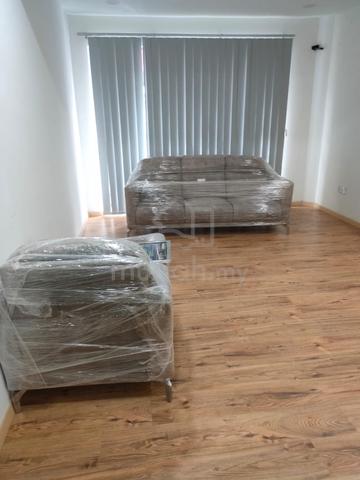 Puchong Bandar Puteri near UOB Bank Modern Office for RENT 4
