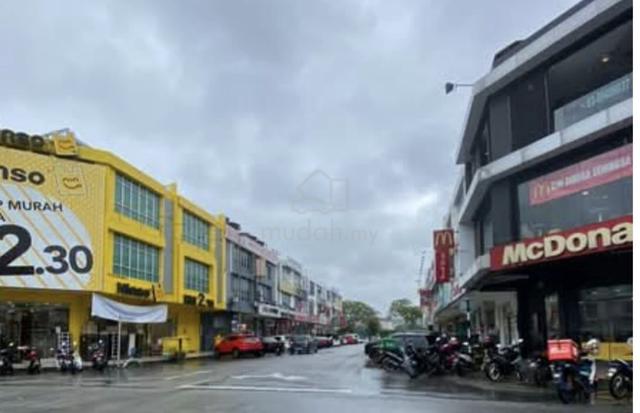 4 Storey Shop, Serdang Raya Utara, Seri kembangan 1