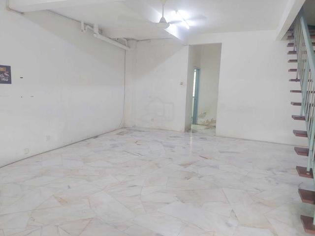 2 Storey Terrace for Sale Saujana Puchong Non Bumi More Parking 18x65 1