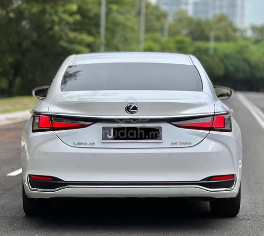 2022 Lexus ES250 2.5 LUXURY MY19 XZ10 (A) - 4