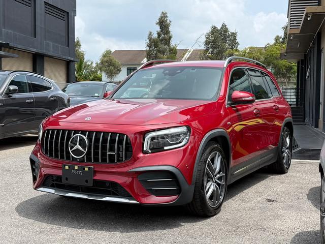 2022 Mercedes Benz GLB35 AMG 4MATIC FULL SPEC SUV - 3