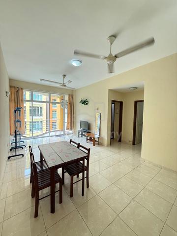 University Green Apartment 1