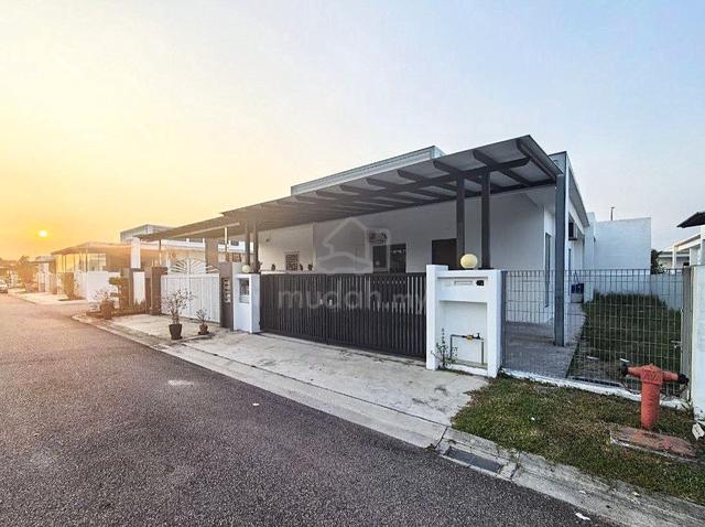Amber Hills Kangkar Pulai Single Storey Cluster House Unblock View 1