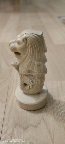 Singapore Merlion Statue Souvenir Figurine - photo 3 of 5