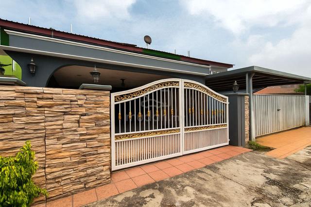 RENOVATED | Double Storey Terrace Bukit Beruntung Rawang For Sale 1