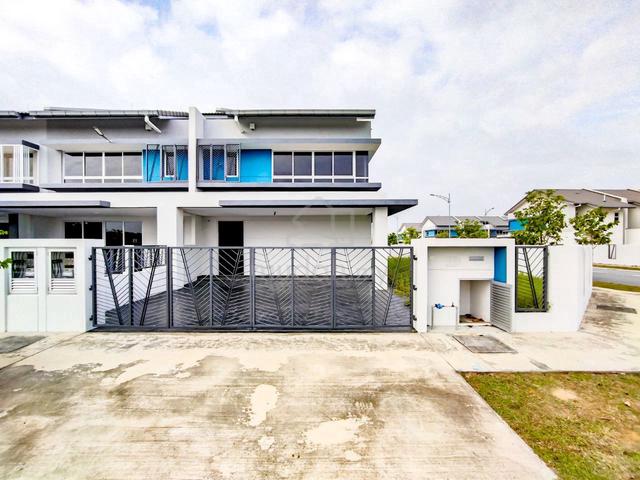 Corner 2 Storey Terrace Serenia Arina Serenia City Dengkil 1