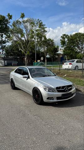 2011 Mercedes Benz C200 CGI BlueEFCY - 1