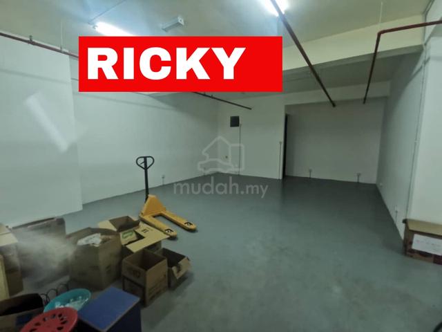 Shop Rent at Southbay Plaza First Floor Big Unit Premier Location 3
