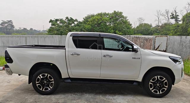 2023 Toyota Hilux 2.4 V Newfacelift 4x4 6-speed - 5