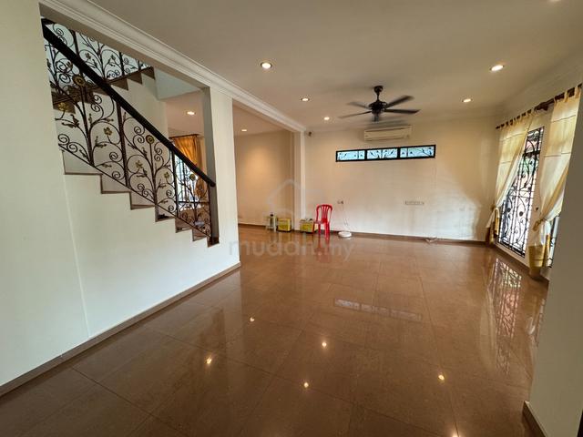 Nice Fully Renovate 2 Sty Semi-D @ Taman Yarl, Oug Kuala Lumpur 1