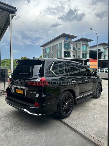 2015 Lexus LX570 5.7 (A) - 5