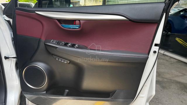 2021 Lexus NX300 2.0 SPICE & CHIC // SUNROOF - 5