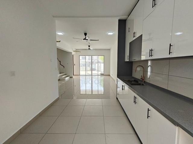 Limited 2-Sty Intermediate House 4R3B Palma Sand Gamuda Cove for Rent 1