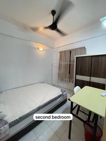 Bayan lepas aircom middle Room sungai ara 1
