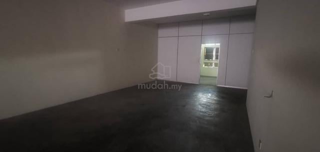 Ara Damansara Taipan 2 Second Floor Shop Lot Near LRT To Let 1