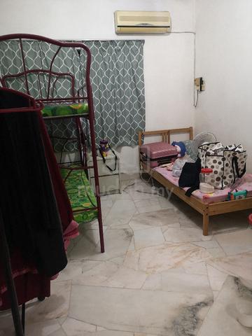 Desa pandan share room only 1