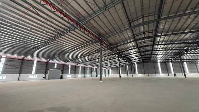 Senai 69,607 sqft Detached Factory for Sale 1