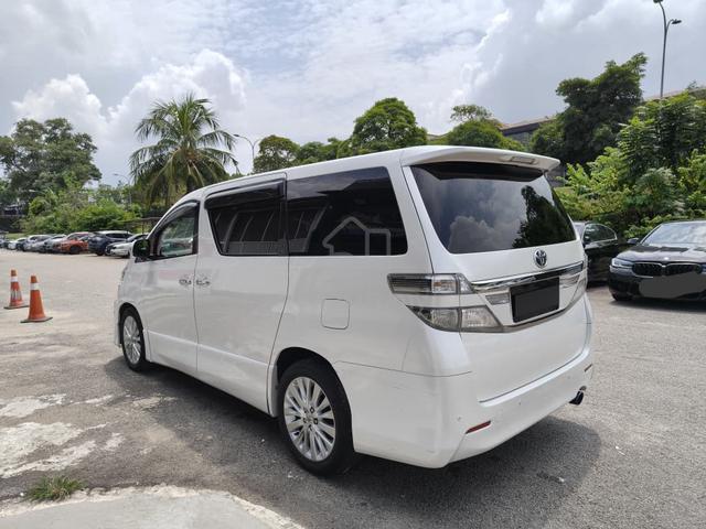 2013 Toyota VELLFIRE 2.4 X ANH20 FACELIFT 8 seater - 4