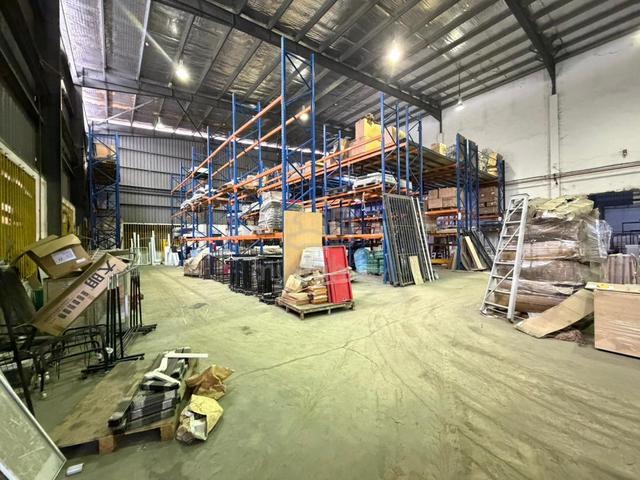 Johor Bahru Plentong  1.5 storey Semi D Factory for Rent 1