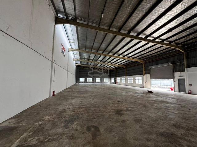 Pekan Nanas Jalan Industri Semi Detached Factory,light industry 1