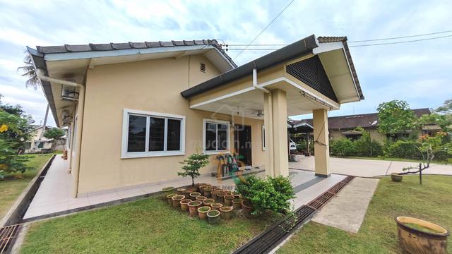 Single Storey Detached House with Large Compound at Sekama Kuching 1