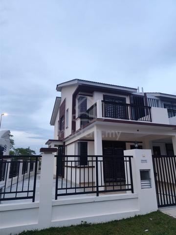 Double storey terraced house / Corner unit / Landed / Pasir Gudang 1