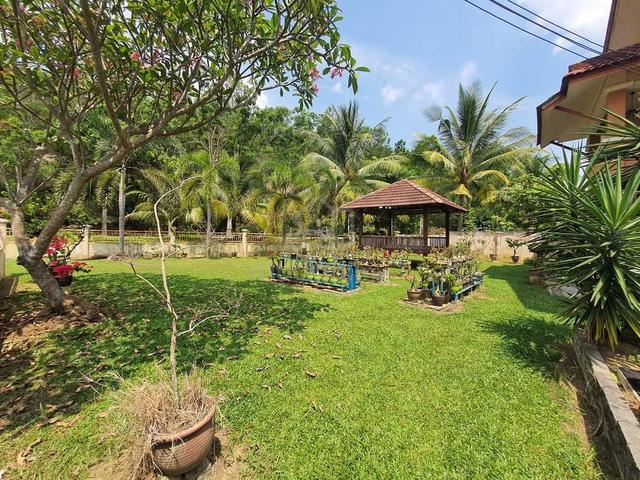 Below Market Price RM500k! & Huge Land Area 5845Sqft 2