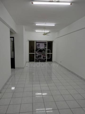 Dwi Mahkota 1