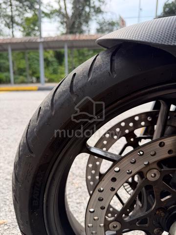 Aprilia Caponord 2014 - Low Mileage 25k KM - photo 8 of 9