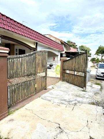 Bukit Indah @ Jln Bukit Indah Single Storey Terrace House Endlot 3 Bed 1