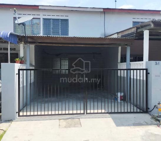 2-Storey low cost house for rent. Kluang city centre 1