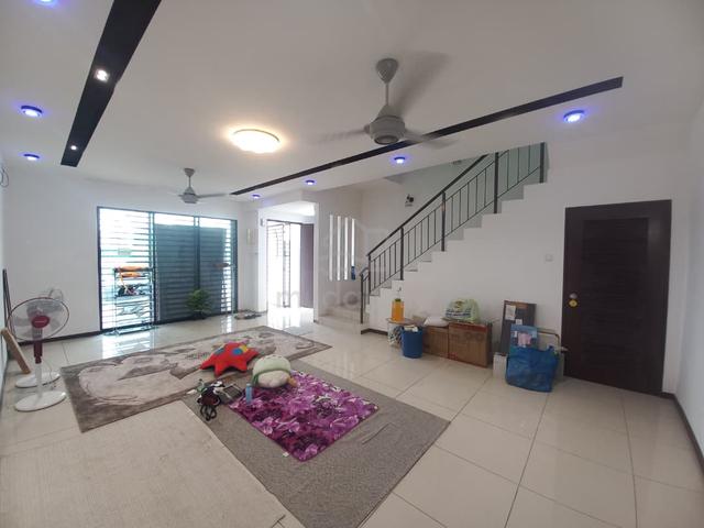 FACING OPEN 2 Storey Terrace TRESNA TRIANDRA Saujana Utama Sg Buloh 1