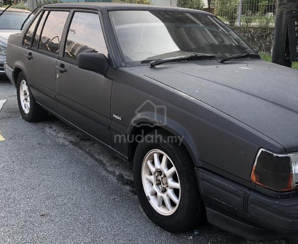 Volvo 940 2.3 GLE (Auto) - 2