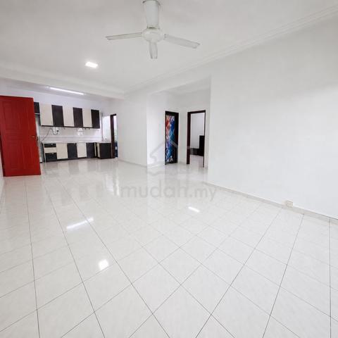 Sri Mekar Apartment 1